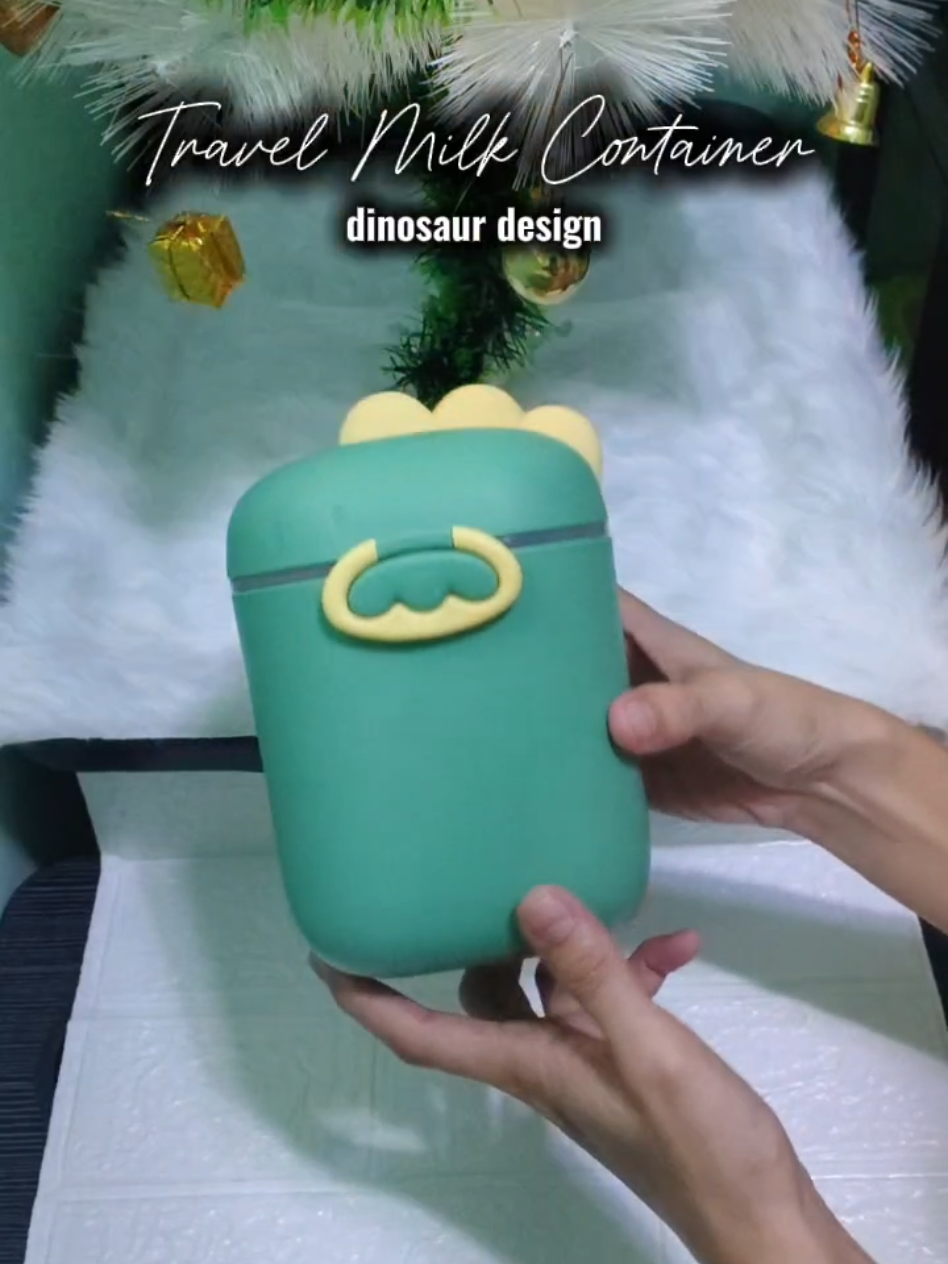 Perfect for parents on the go! This portable milk powder box keeps your baby's essentials fresh and organized 🍼✨ Ideal for travel, outings, or daily use 🥰 #babyessentials #travelmilkcontainer #milkcontainer #milkstorage #fyp 