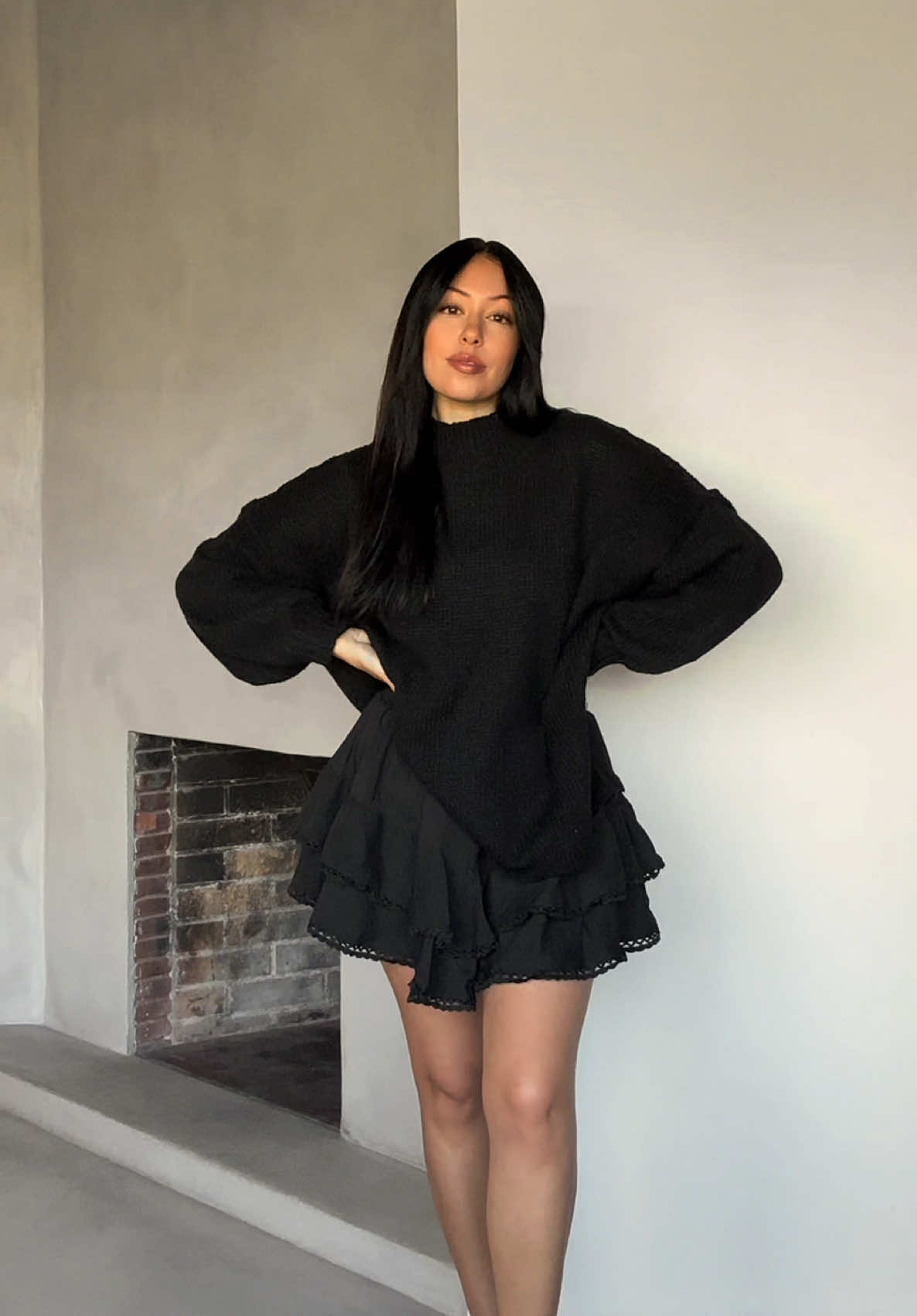 Outfit of the Day | Challenged myself to go a bit more feminine today to see if I liked it and it’s to be decided still but comfy outfit nevertheless.  Shop my storefront link in bio 🖤 For Reference: Height: 5'2 Pants: 25/26 Typically Size Small #AmazonOutfits #AmazonStyle #FallOutfits