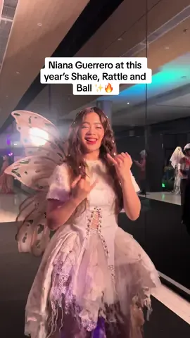 @nianaguerrero doing Sugar on My Tongue at Tim Yap’s Halloween? Yeah, she ate that up 🍭🔥  #niceprintphoto #nianaguerrero #niana #timyaphalloween2025 #fyp #sugaronmytougue #foryoupage 