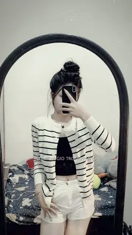 Áo khoác len kẻ dài tay phối đồ siu xinhh✨✨#outfitideas #aokhoaclencardigan #aokieuhottrend #viraltiktok #fyp 