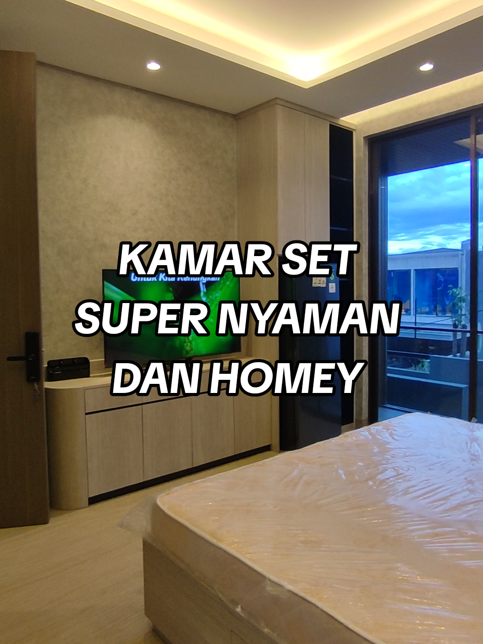 Bangun suasana tidur yang lebih tenang dan nyaman ✨ Dengan kamar set custom, setiap detail dirancang khusus sesuai gaya dan kebutuhanmu. Mulai dari backdrop tempat tidur, lemari, hingga meja rias, semuanya dibuat presisi agar ruangan terasa lebih luas dan mewah. 🛠️ Desain sesuai keinginanmu 🪵 Material berkualitas 🎨 Finishing rapi dan elegan 💬 Konsultasi gratis & wujudkan kamar impianmu sekarang! #KamarSetCustom #InteriorKamar #FurnitureCustom #DesainMinimalis #kamarnyaman 