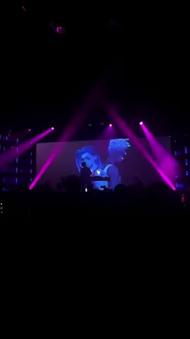 waited all night for them to play this😭🙏 #arcane 