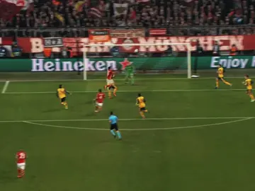 يوم 19 يوليو 2022 بالنسبة لي مو مجرد تاريخ عادي، هذا اليوم يعتبر من أعظم الايام في حياتي الكروية، اليوم اللي ليفاندوفسكي قرر يوقع لبرشلونة. كنت أنتظر اللحظة هذي من زمان، ويومها تحقق الحلم وصار واحد من أفضل المهاجمين في العالم يرتدي قميص فريقي المفضل وأعظم فريق بالتاريخ  من وقتها وهذا التاريخ محفور في بالي، يوم غير عادي لعشاق البارسا مثلي ❤️💙