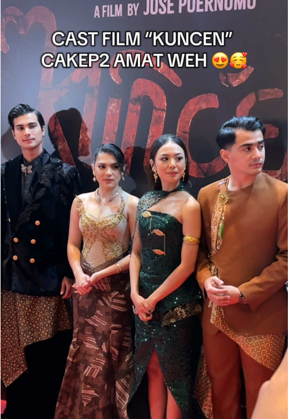 CARI TAU SIAPA KUNCENNYA‼️🔑😱 tayang di bioskop mulai 6 November 2025 #kuncen #filmkuncen #filmhorror #filmindonesia #rekomendasifilm 