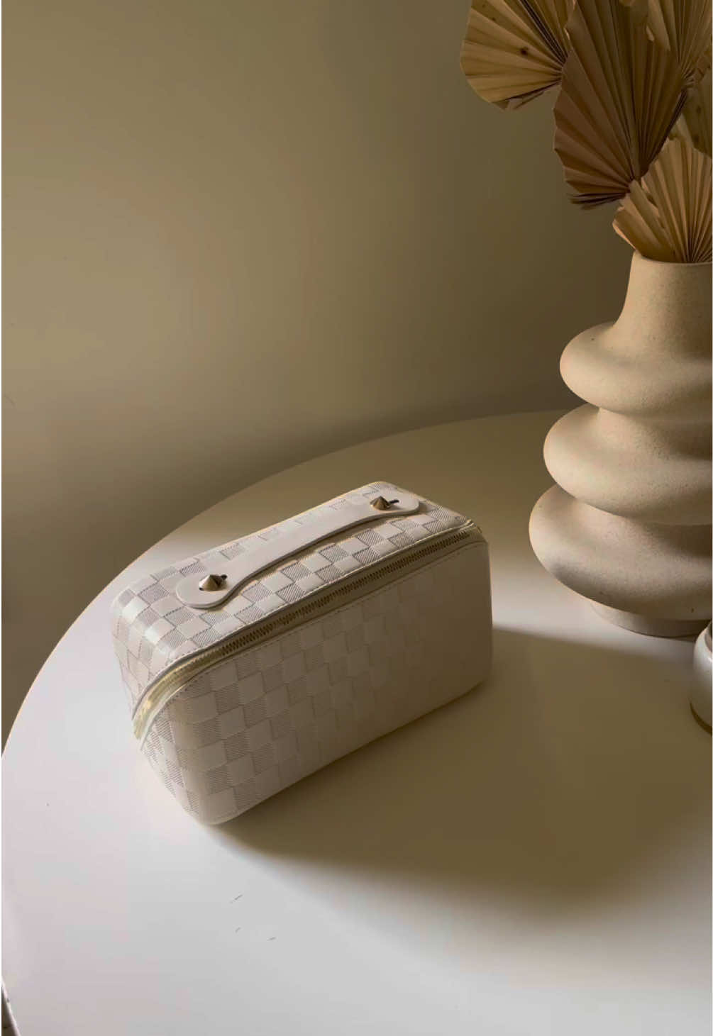 A necessaire mais linda e funcional da Shopee✨ Quem quiser o link só comentar “EU”💖 #necessaire #viagem #paty #foryou #make