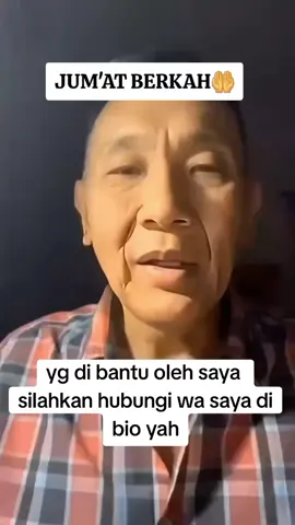 JUSUF HAMKA BERBAGI ONLINE GUY'S Sejarah #fotografi🕋 dimulai dengan penemuan dua prinsip penting: yang pertama adalah kamera obscura memproyeksikan gambar, yang kedua adalah penemuan bahwa beberapa zat terlihat berubah oleh paparan cahaya. Tidak ada artefak atau deskripsi yang menunjukkan upaya untuk menangkap gambar dengan bahan sensitif cahaya sebelum abad ke-18. Pemandangan dari jendela di Le Gras 1926 atau 1827, diyakini sebagai foto kamera paling awal yang masih ada. [1] Penambahan reoriented asli (kiri) dan berwarna (kanan). Sekitar 1717, Johann Henry Schulze menggunakan bubur sensitif cahaya untuk menangkap gambar huruf cut-out pada botol. Namun, ia tidak mengejar membuat hasil ini permanen. Sekitar tahun 1800, Thomas Wedgwood membuat yang pertama didokumenkan secara andal, meskipun upaya gagal dalam menangkap gambar kamera dalam bentuk permanen... Eksperimennya memang menghasilkan fotogram terperinci, tetapi Wedgwood dan pasangannya Humphry Davy tidak menemukan cara untuk memperbaiki gambar-gambar ini. Pada 1826, Nicéphore Niépce pertama kali berhasil memperbaiki gambar yang ditangkap dengan kamera, tetapi diperlukan pencahayaan di kamera selama delapan jam atau bahkan beberapa hari dan hasil paling awal sangat kasar. Rekan Niépce Louis Daguerre melanjutkan untuk mengembangkan proses daguerretipe, yang pertama diumumkan secara publik dan proses fotografi yang layak secara komersial. daguerretipe hanya membutuhkan beberapa menit pencahayaan di kamera, dan menghasilkan hasil yang jelas dan terperinci. Pada tanggal 2 Agustus 1839 Daguerre mendemonstrasikan rincian proses ke Kamar Teman di Paris. Pada tanggal 19 Agustus rincian teknis dipublikasikan dalam pertemuan Akademi Ilmu Pengetahuan dan Akademi Seni Rupa di Istana Lembaga. (Untuk memberikan hak penemuankepada publik, Daguerre dan Niépce diberikan anuitas yang murah hati seumur hidup.) [3][4 [5] Ketika proses daguerretipe berbasis logam ditunjukkan secara resmi kepada publik, pendekatan pesaing caltipe negatif berbasis kertas dan proce cetak garam #Islamic Quotes #IslamicWisdom #Quranic Verses #HadithOfTheDay #IslamicReminders #IslamicKnowledge #PeaceBeUpon Him #AllahAkbar #SubhanAllah #MashAllah #IslamicInspiration #Dua #Prophet Muhammad #FaithInAllah #IslamicLife