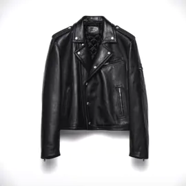 Owner of leather jacket??? || ib: @legan #thevampirediaries #damonsalvetore #damon #tvd #leatherjacket 