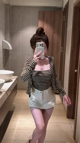 Ở đây có mụt bông hoa 🌸🥳