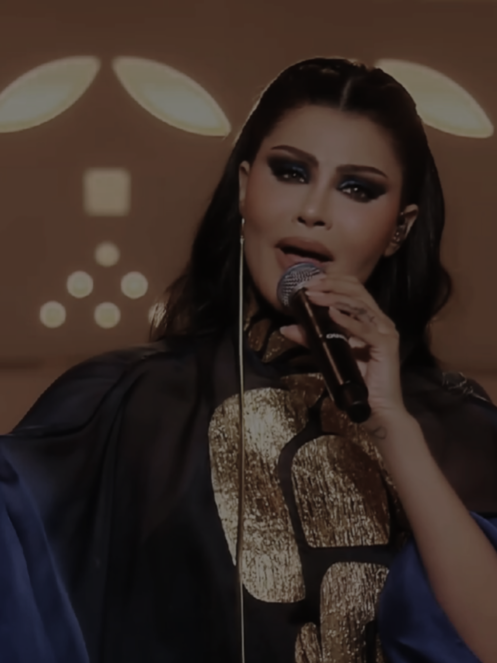 أنا أحبك وأعشقك، والله على الفرقىٰ يعين 😴 #اميمه_طالب  #أميمه_طالب  #oumaimataleb  #برج_العقرب  #الزمن_الجميل  @Oumaima Taleb 