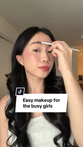 my super easy makeup with @TIRTIR Inc. 🫶🏻  #makeup #dailymakeup #simplemakeup #makeuphacks #easymakeup 