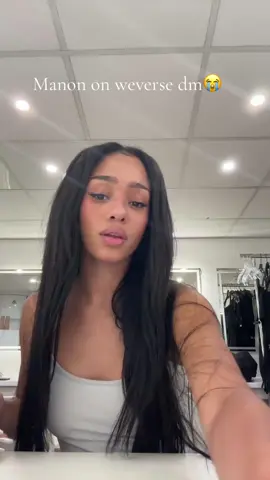 Lara in the back is killing me 😭#katseye #goviral #fyp #london #manon 