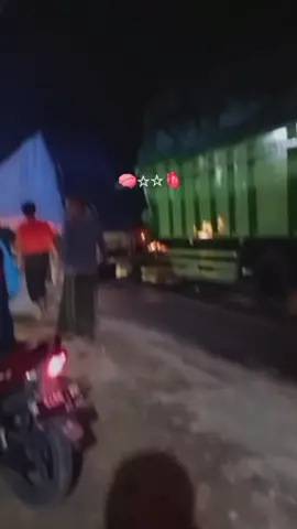 🗣.kapan sampai pak barang nya di tunggu#fyppppppppppppppppppppppp #lewatberandamu #fypp #viraltiktok #laguminang 