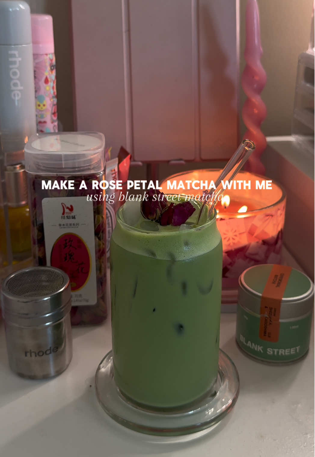 my creamy & delicious matcha recipe 🍵🧸 how cute are these little rose petals? using my favorite @Blank Street matcha powder! #matcha #matchalatte #matchalover #matchatok #matcharecipe 
