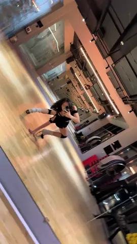 with heels 🙂‍↕️ #акробатика #трюк #stretching #highheels #растяжка 