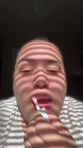 The Neutrogena lip oil looks so cute on.  Light pink color #neutrogenalipoil #lipoil #hyaluronicacid #lipgloss #fallfestival 