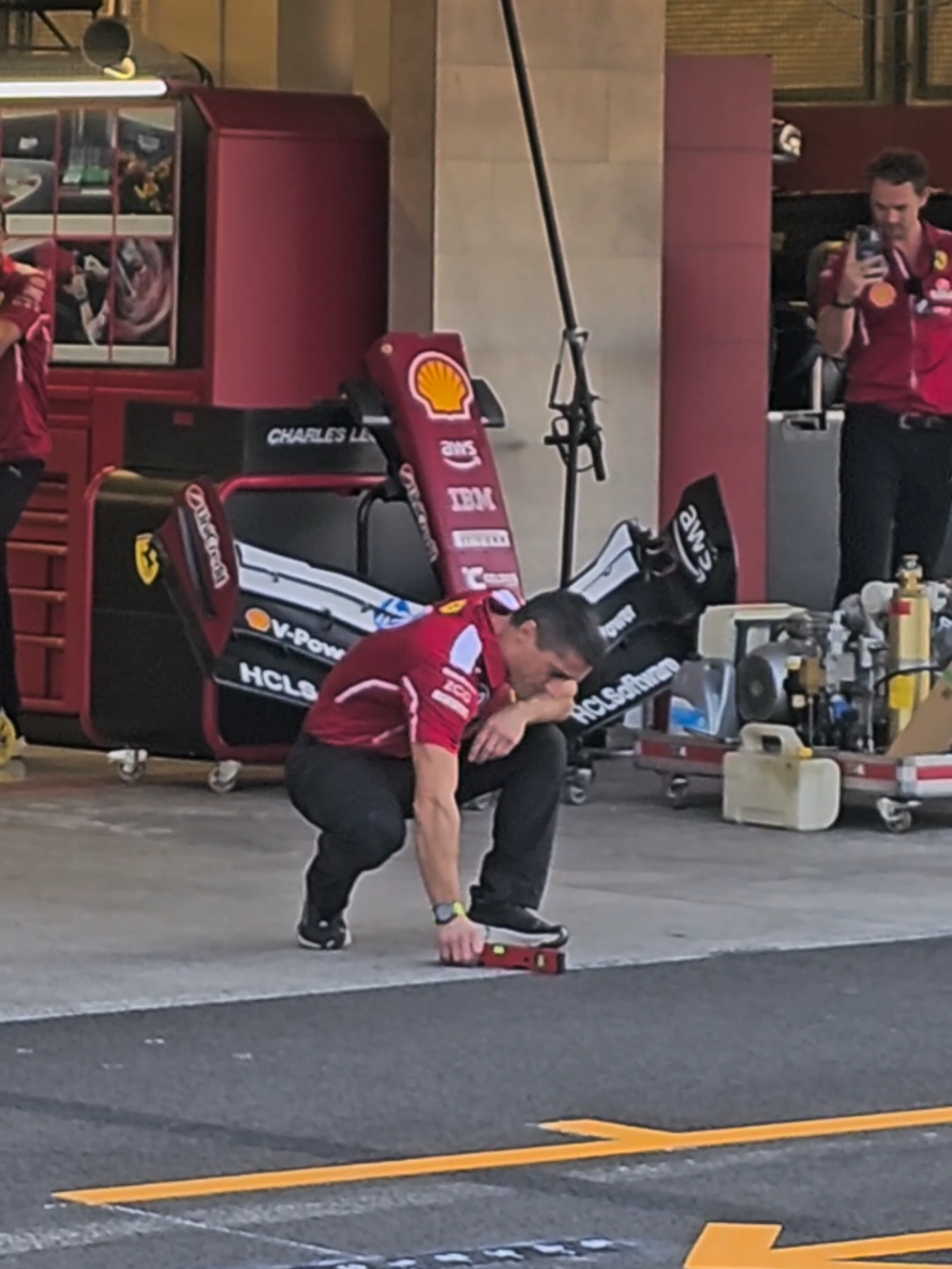 Es que ALESSANDRO 💋💋 #F1 #mexicogp #ferrari #alessandrofusaro #tifosi 