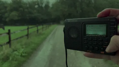 🌧️🔊📻 = peace.