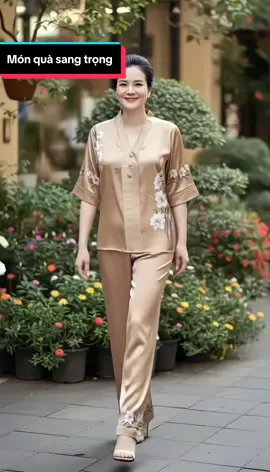 Bộ lụa trung niên mềm mại tặng mẹ, tặng bà #hoale4mua #bodotrungnien #botrungnien #quatangme #dobotrungnien 