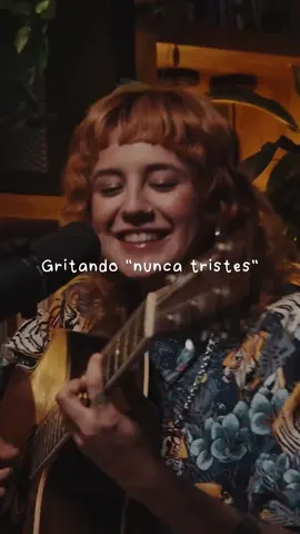  Sin lujos, sin drama, solo risas y buena vibra 🫶 @holasoyrenee #Renee #NuncaTristes 