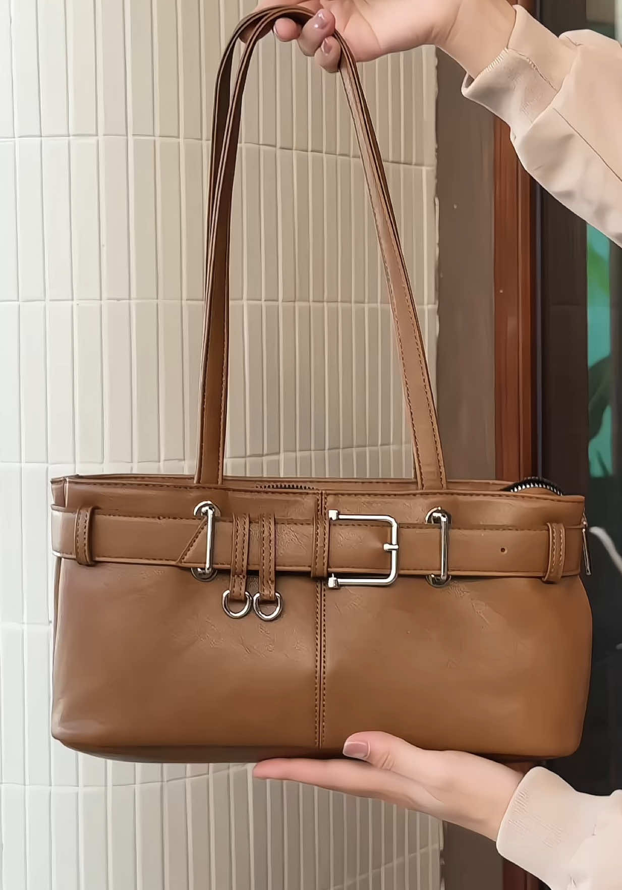 Túi Kẹp Nách Đeo Một Bên Vai, Túi nữ xinh #tuixach #tuixachnu #tuikepnachnu #tuideocheo #tuixinh 