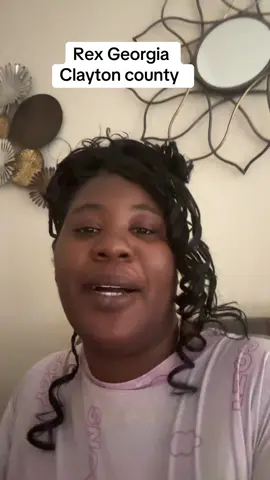 Hit me up if yoh want your hair combed 