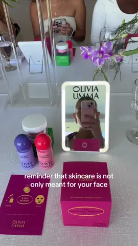 Yes I will have a sexy not saggy neck one day @OLIVIAUMMA #umiami 