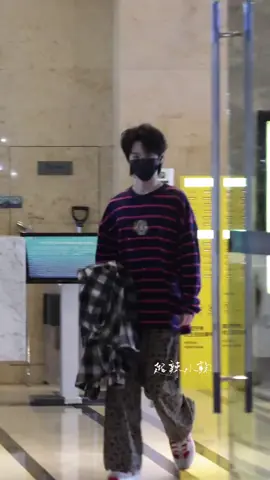 Yanghanbo đẹp xuất sắc 😍😍😍 #yanghanbo #duonghambac_yanghanbo_杨涵博 #traideptrungquoc #tfgiatộc #thoidaiphongtuan 