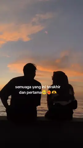 ko lebih dari cendrawasih 🥺❤️‍🔥🫶 #lagugalau 🥺😇 #dudukdipantai 💦✨❤️ #berduaaaceria 😘❤️‍🔥