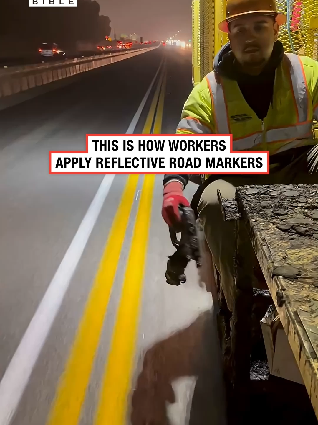 Why is this weirdly satisfying? 😲 (🎥: ViralHog)