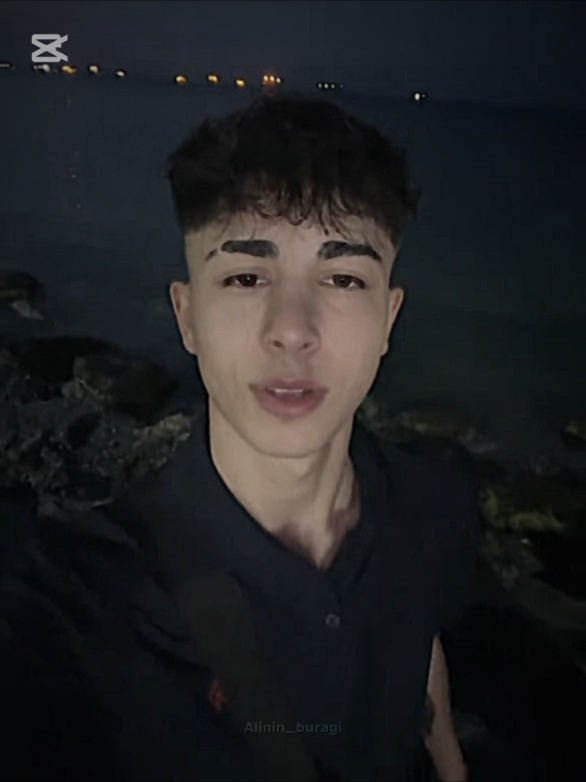 Kim kimin abisiymiş belli degilmi 😁 @Ali demir @Alidemir2 #alidemir #fypシ゚viral #keşfetteyizzz #keşfetbeniöneçıkar 