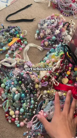 Just organizing all my phone charms so that they don’t get tangled 🥺 I don’t understand the trend besides cute scenery and since I don’t have any cute scenery here’s cute charms 🤭 ✨ ✨ #cutecharms #organizing #euphoricsun #aesthetic #cuteaccessories 