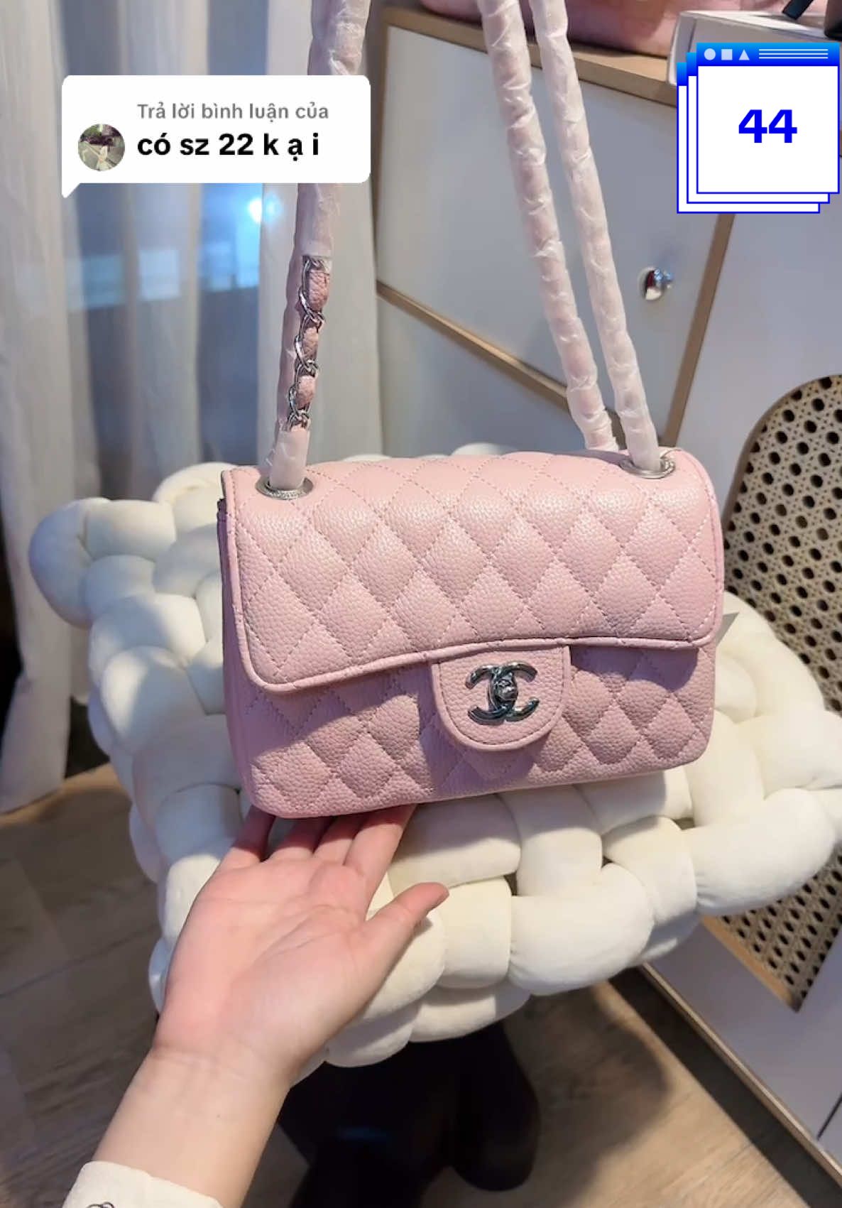 Trả lời @️ đã có size 22 rùi nhennnn , chanel hồng size 22 quá đẹp rùi bé mì inbox lẹ nha 🤭🤭🤭 #chanelhong #tuichanelsize22 #tuihongsize22 #tuixach 