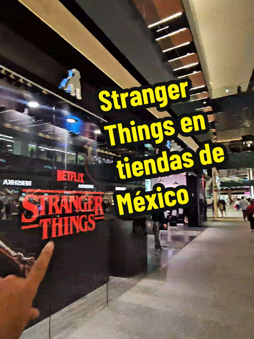 Todo lo que he encontrado de #StrangerThings de @Netflix en tiendas de México 🇲🇽♥️🔥 #supermercado #tienda #walmart #supermercaholic @Walmart México @Pull&Bear @Chedraui @C&A @Cuidado Con el Perro 
