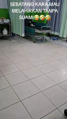 di duga hamil diluar nikah dan mau melahirkan masuk UGD tanpa pasangan atau keluarga alias sebatang kara #kucing #melahirkan #UGD #sebatangkara #vidio 