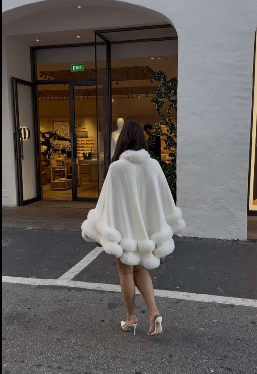 Shop our VIP faux fur capes online rn 