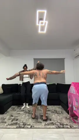 Suavemente 😂🕺🏻🕺🏻@Neekzs @lagiflatley 