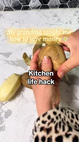 My grandma taught me how to save money 💵😱#LifeHack #hack #kitchen #DIY #save 