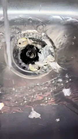#KitchenHacks #sinkdrain #kitchenhack #sinkdrainstopper #drainstopper 