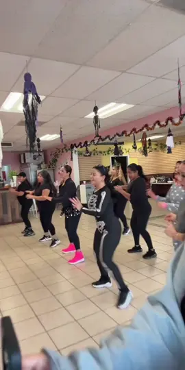 #zumba #fyppppppppppppppppppppppp #fypage #fypviraltiktok🖤シ゚☆♡ #paratiiiiiiiiiiiiiiiiiiiiiiiiiiiiiii @Vanesa Rosales @mariaruiz33 @yanetttt300 @Rosita @Leticia Nava @Sujey_Gambed💕 🖤