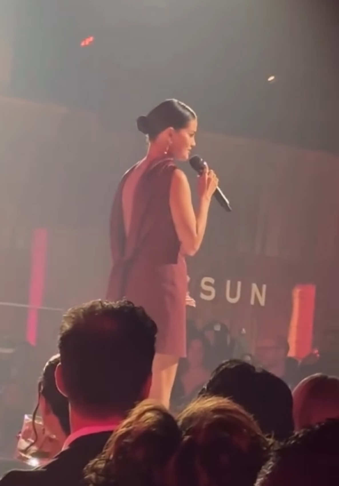 Selena Gomez at the third annual Rare Impact Fund Benefit🩷 @Selena Gomez @Rare Beauty    #selenagomez#selena#selenator#rarebeauty#bennyblanco 