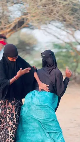 Waxa so socdo io wabiga ya wen🥹😂#foryoupage #somalitiktok #Waa________Ahaate #fyp 