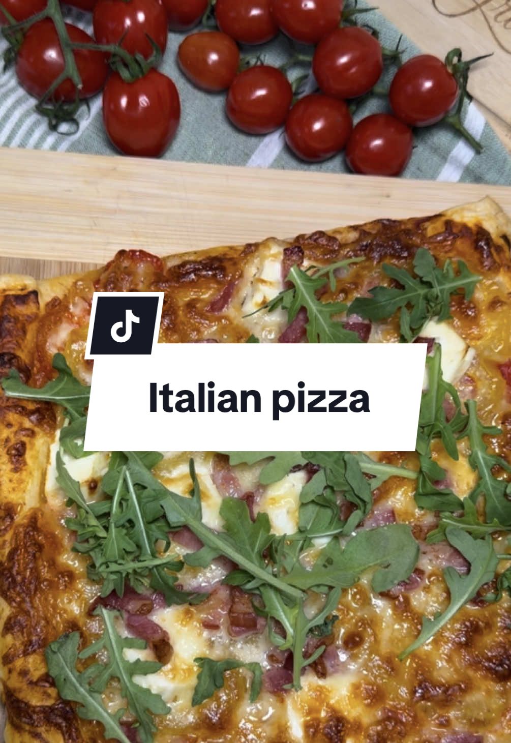 Homemade Italian Pizza in the Air Fryer 🍕💨 Quick, crispy & delicious — no oven needed! For the topping, I used: 🍅 Tomatoes 🧀 Feta cheese 🫑 Bell pepper 🧀 Mozzarella 🥓 Bacon So simple, colorful, and full of flavor! 🇮🇹✨ #airfryerfrau #EasyRecipes #pizza #pizzatime #italianfood 