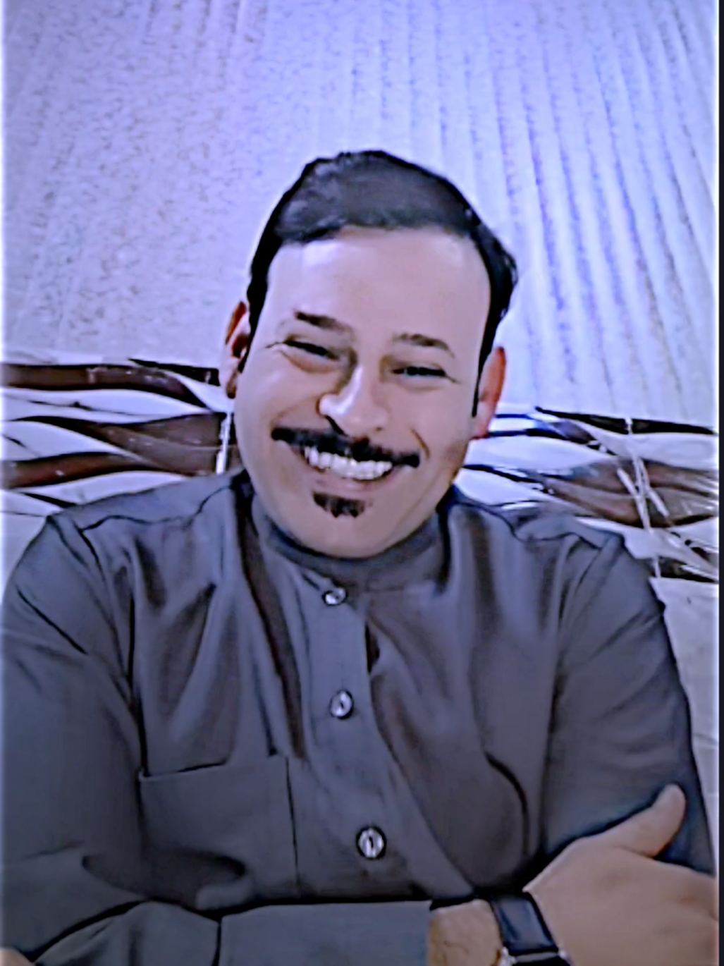 الشاعر كامل النوفلي يوصل رسالة قوية جدًا في بيتين! هذا هو الوجع الحقيقي. ​شاركونا رأيكم بالبيت الأخير... صدمة التجاهل أكبر من أي غلط؟ ​#كامل_النوفلي #دارمي #شعر_شعبي #عتاب #تيك_توك_العراق 