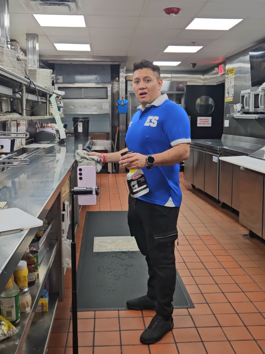 #viral #trabajo #usa #LIVEIncentiveProgram #LIVEStory cuando tus compañeros te sorprenden haciendo videos live en el trabjo