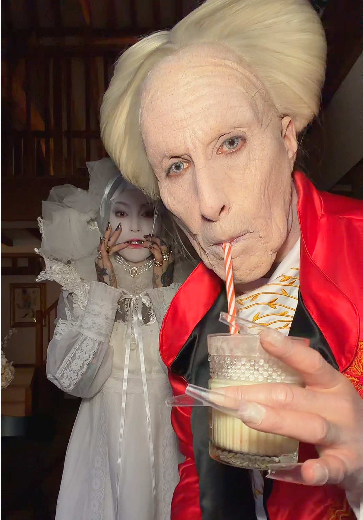 …GRWM HALLOWEEN OUTFITS!! #halloweenlook hair, headdress @AHairyBusiness mufx @chris_mufx #vampire #couple #dracula #costume 