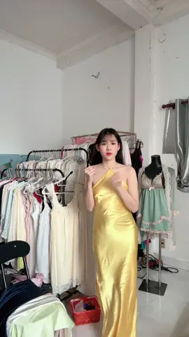 Thấy bộ này lên xh nên đăng khi nào bán được ẻm thì thôi🤣