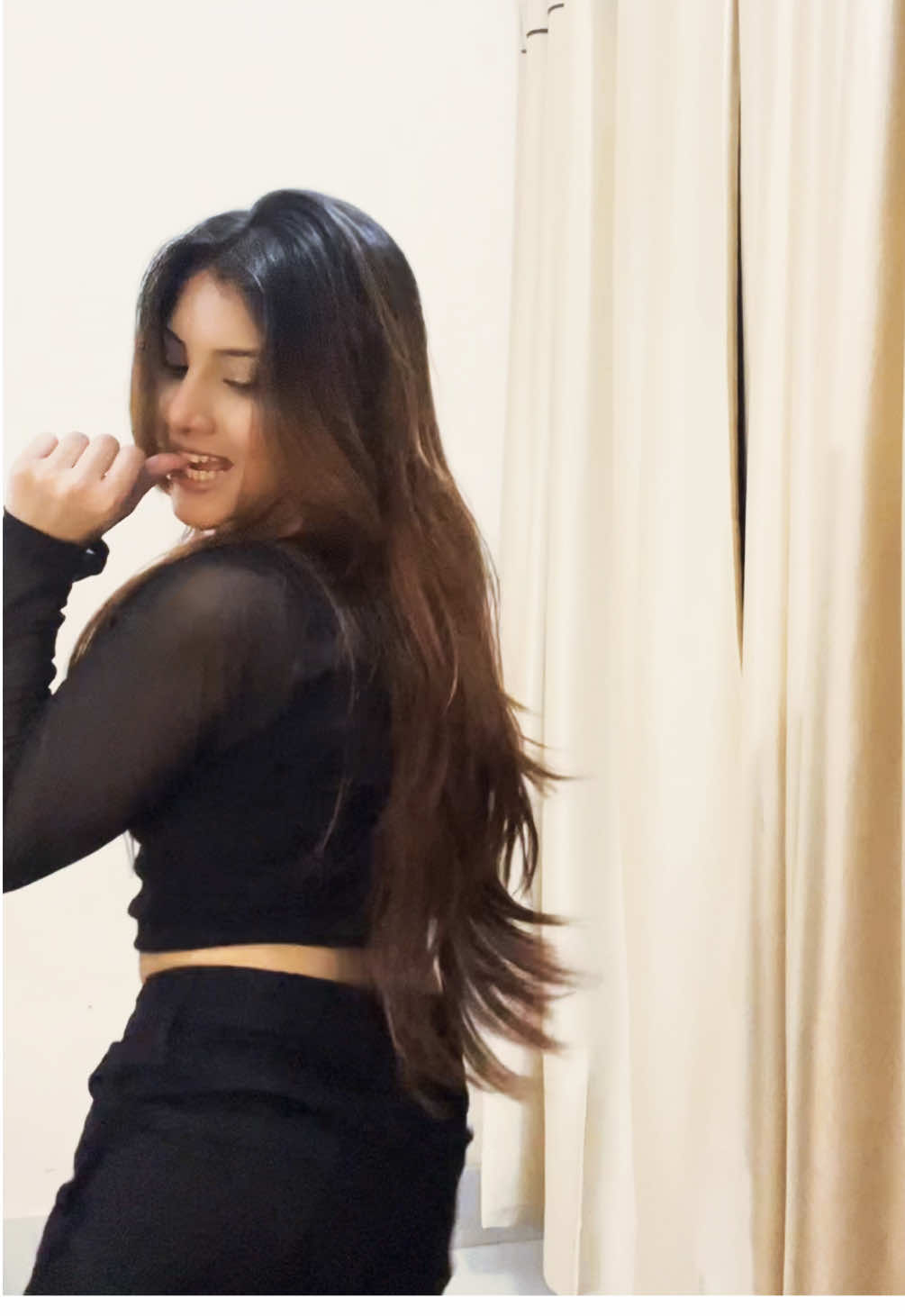 Dc: @daniela avanzini 😭 not smooth enough #peraaa #unfreezemyacount #fyppppppppppppppppppppppp #katseye_daniela #trending 