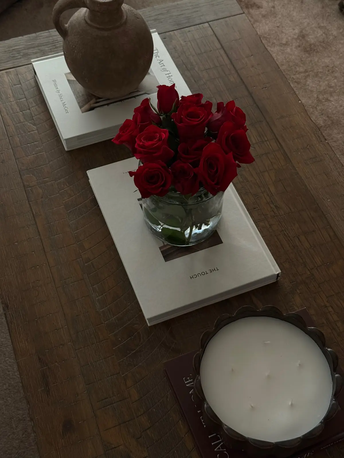 it's the little things! felt like I wanted some warmth & love in the house this week. I found some inspo on pinterest, went to trader joe's & got to work. It can be as simple as putting on a podcast & arranging some flowers to make your entire day — AND simultaneously calm your nervous system. & these colors.... delish 🏠