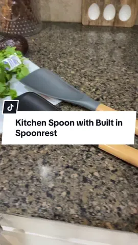 A cooking spoon with a built-in spoon rest is a brilliant idea. There’s no cross contamination in your kitchen when you were using these spoons. #KitchenSpoons #Ladle #SpoonRest #TikTokShopCyberMonday #tiktokshopblackfriday 