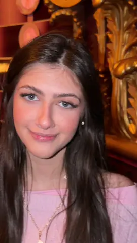 Muito feliz em ver minha cunhadinha vencendo na vida! Virou atração no Epic 😍 @Gialparone 